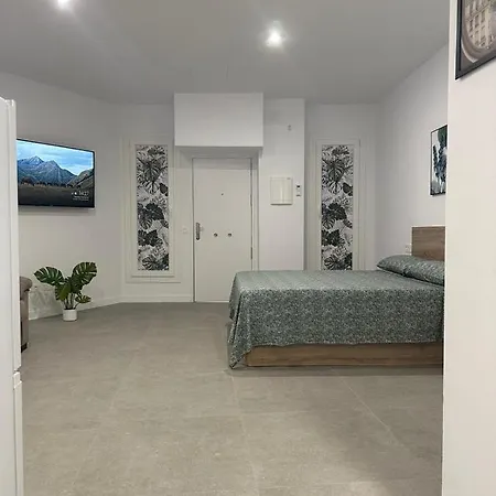 Apartamento Fantastico Piso A 5 Minutos De La Estacion De Bus Y Tren A Metros De La Playa *