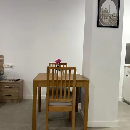 Apartamento Fantastico Piso A 5 Minutos De La Estacion De Bus Y Tren A Metros De La Playa Málaga